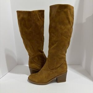 Elegant Tan Suede Heeled Boots